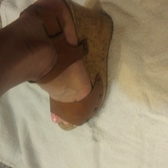 Shoes - Picture 4 of 10